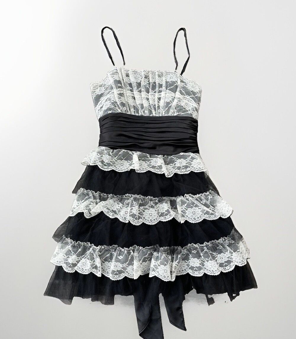 Hailey Logan Adrianna Papell Black White Tiered Lace Mini Dress Size 6 Formal